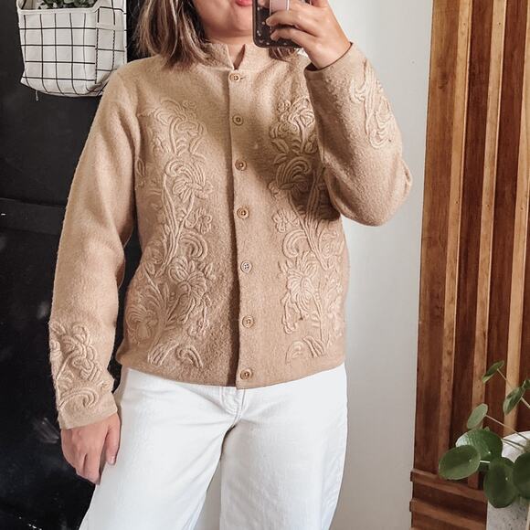 Vintage Talbot 100% wool buttoned front sweater. Size S - Picture 2 of 13